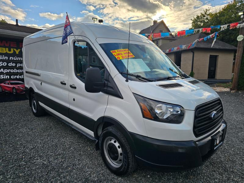 Ford Transit 250 Van Med. Roof w/Sliding Pass. 148-in. WB 2017 Ford Transit 250 Van Med. Roof w/Sliding Pass. 148-in. WB 2017
