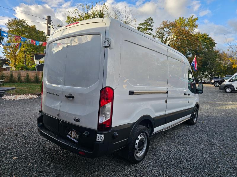 Ford Transit 250 Van Med. Roof w/Sliding Pass. 148-in. WB 2017 Ford Transit 250 Van Med. Roof w/Sliding Pass. 148-in. WB 2017