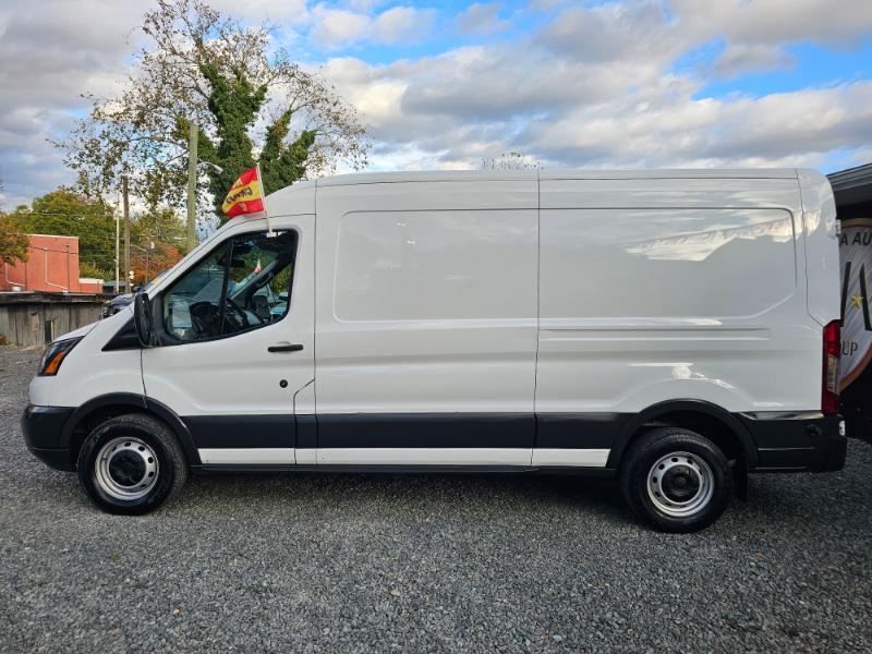 Ford Transit 250 Van Med. Roof w/Sliding Pass. 148-in. WB 2017 Ford Transit 250 Van Med. Roof w/Sliding Pass. 148-in. WB 2017
