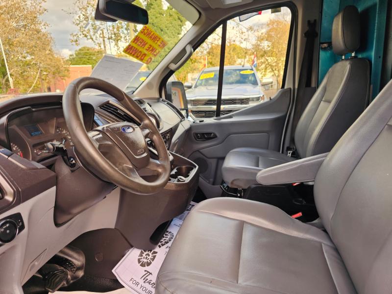 Ford Transit 250 Van Med. Roof w/Sliding Pass. 148-in. WB 2017 Ford Transit 250 Van Med. Roof w/Sliding Pass. 148-in. WB 2017