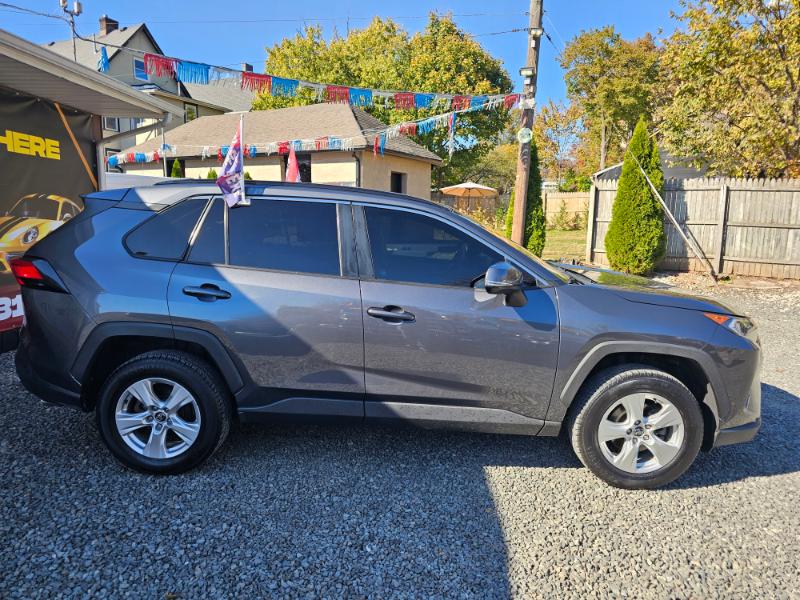 Toyota RAV4 XLE AWD 2021 Toyota RAV4 XLE AWD 2021
