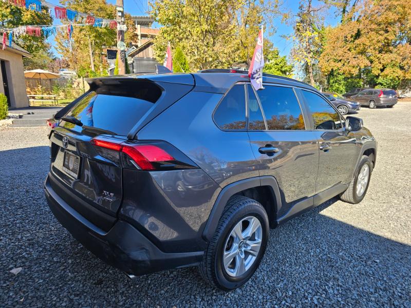 Toyota RAV4 XLE AWD 2021 Toyota RAV4 XLE AWD 2021