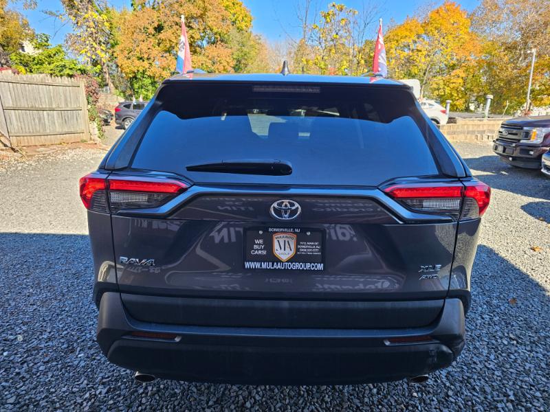 Toyota RAV4 XLE AWD 2021 Toyota RAV4 XLE AWD 2021
