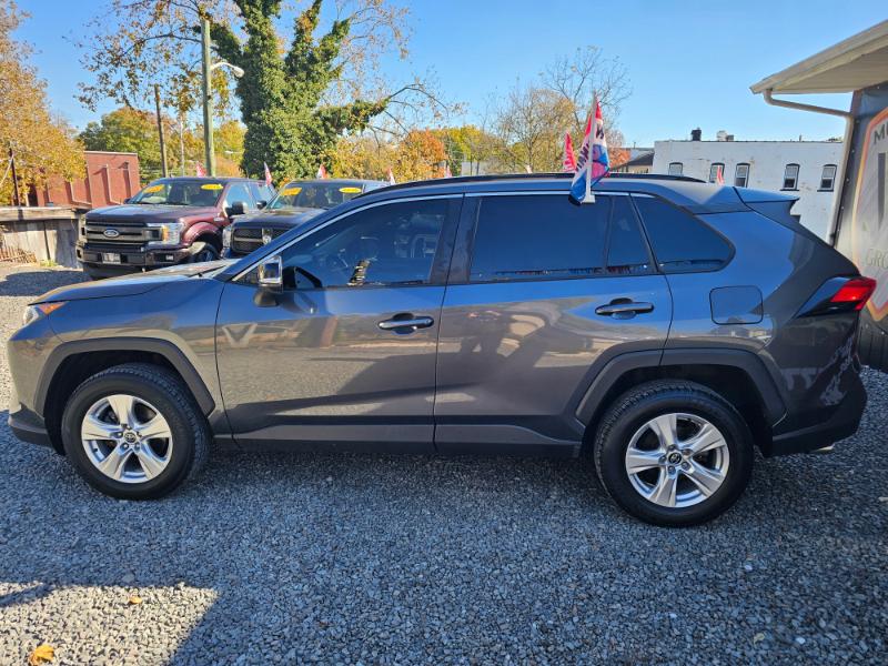 Toyota RAV4 XLE AWD 2021 Toyota RAV4 XLE AWD 2021