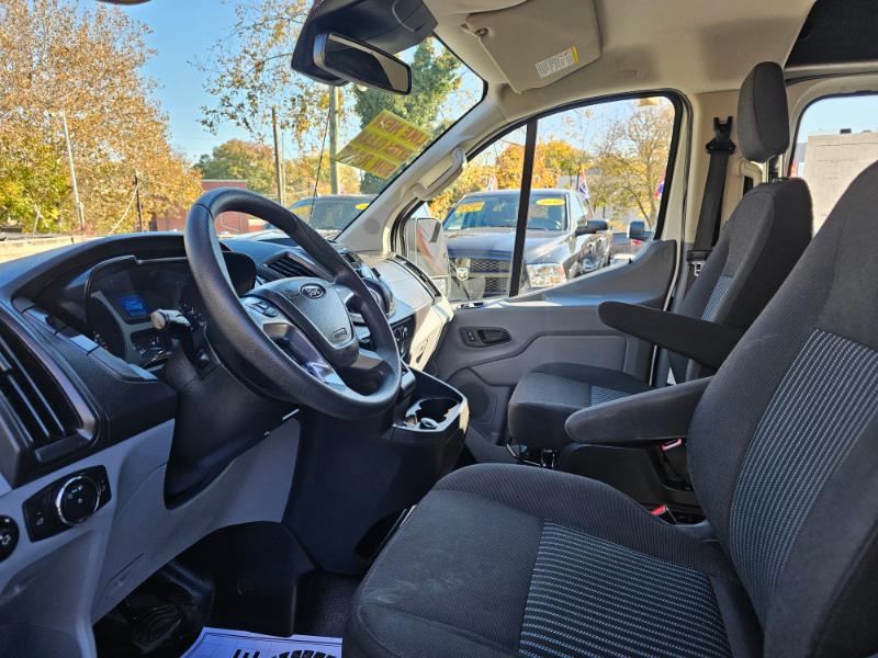 Ford Transit 250 Van Low Roof w/Sliding Pass. 130-in. WB 2019 Ford Transit 250 Van Low Roof w/Sliding Pass. 130-in. WB 2019