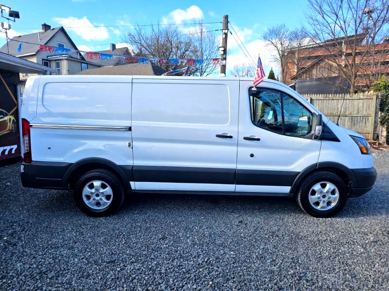 Ford Transit 250 Van Low Roof w/Sliding Pass. 130-in. WB 2018