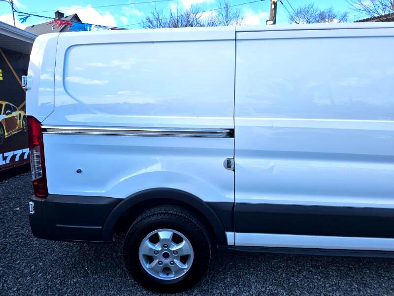 Ford Transit 250 Van Low Roof w/Sliding Pass. 130-in. WB 2018