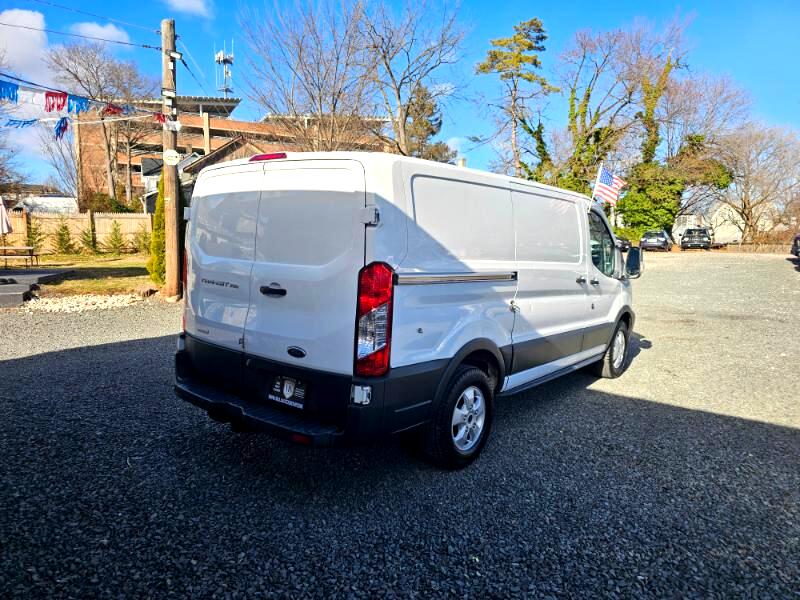 Ford Transit 250 Van Low Roof w/Sliding Pass. 130-in. WB 2018