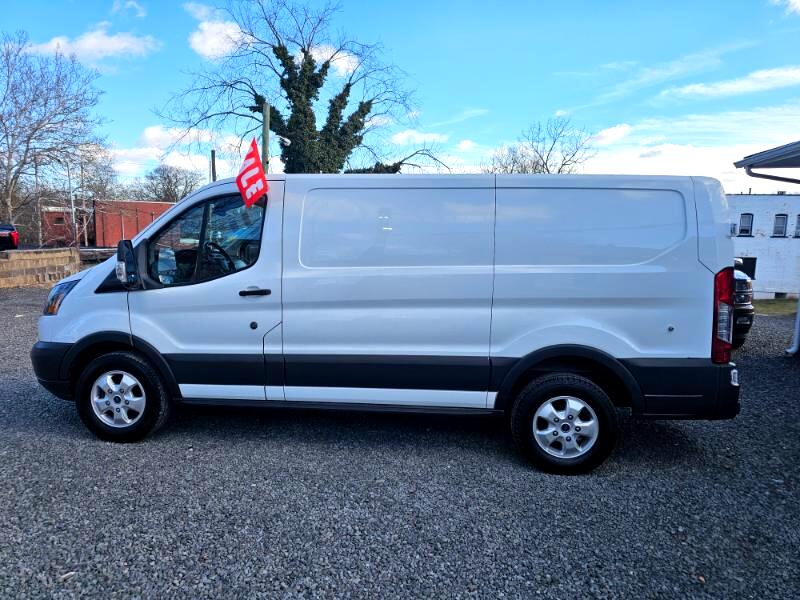 Ford Transit 250 Van Low Roof w/Sliding Pass. 130-in. WB 2018