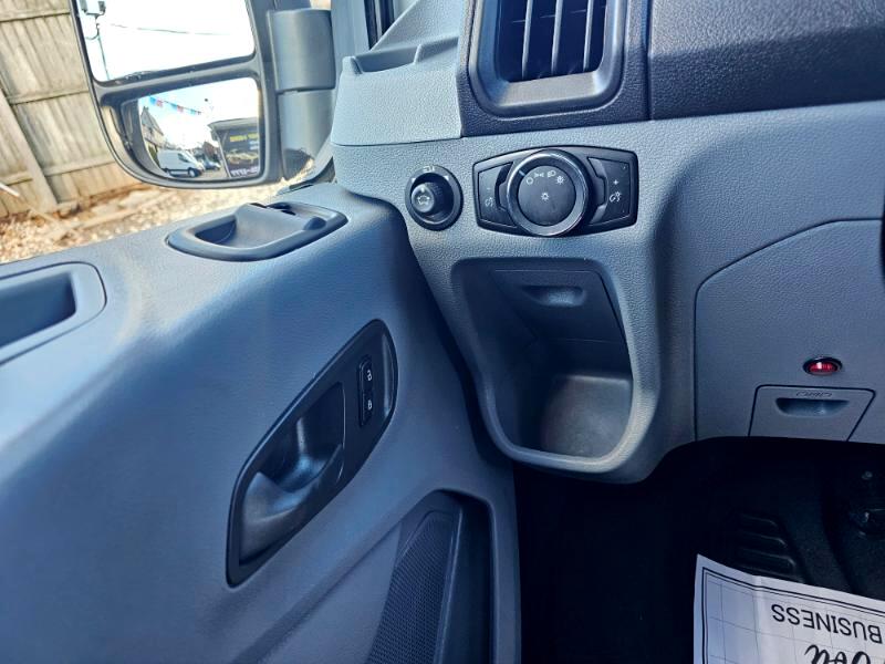 Ford Transit 250 Van Low Roof w/Sliding Pass. 130-in. WB 2018