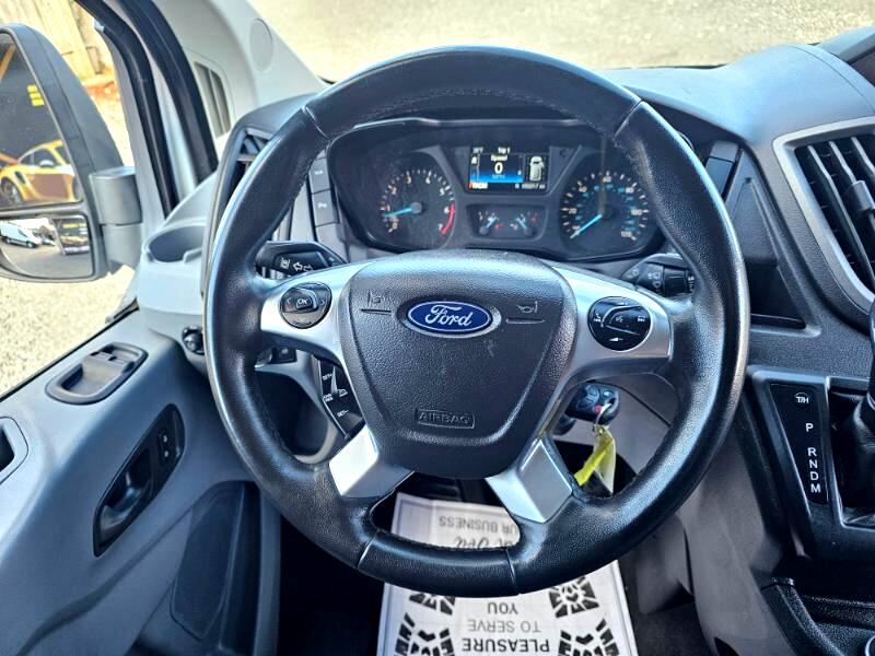 Ford Transit 250 Van Low Roof w/Sliding Pass. 130-in. WB 2018