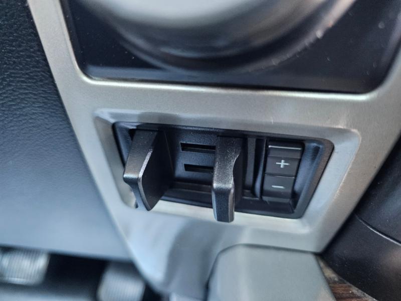 Ford F-150 Lariat SuperCrew 5.5-ft. Bed 4WD 2016