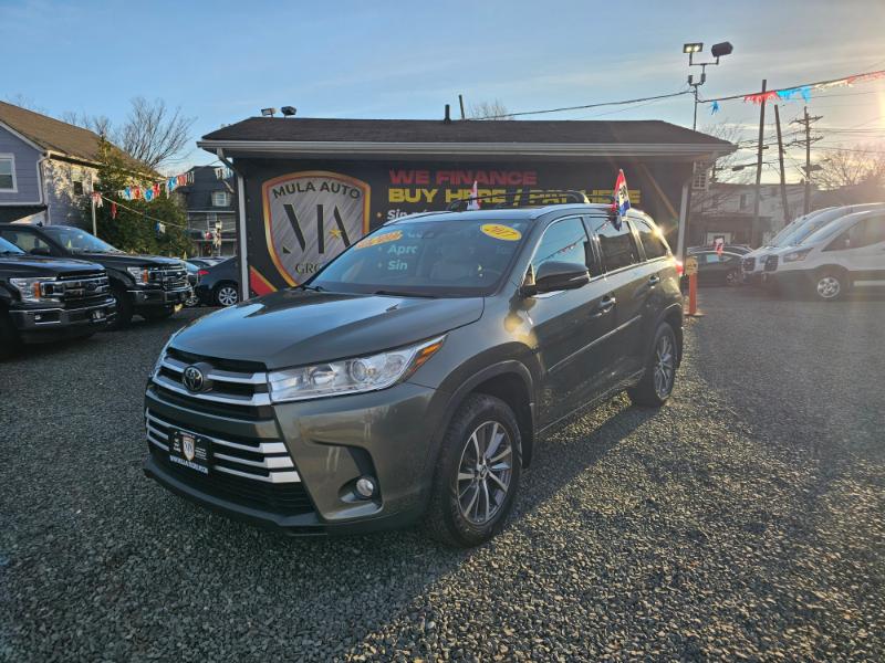 Toyota Highlander XLE AWD V6 2017