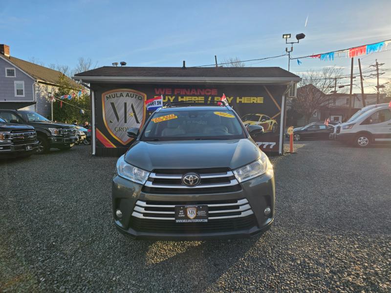 Toyota Highlander XLE AWD V6 2017