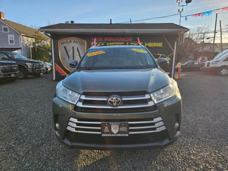 Toyota Highlander XLE AWD V6 2017
