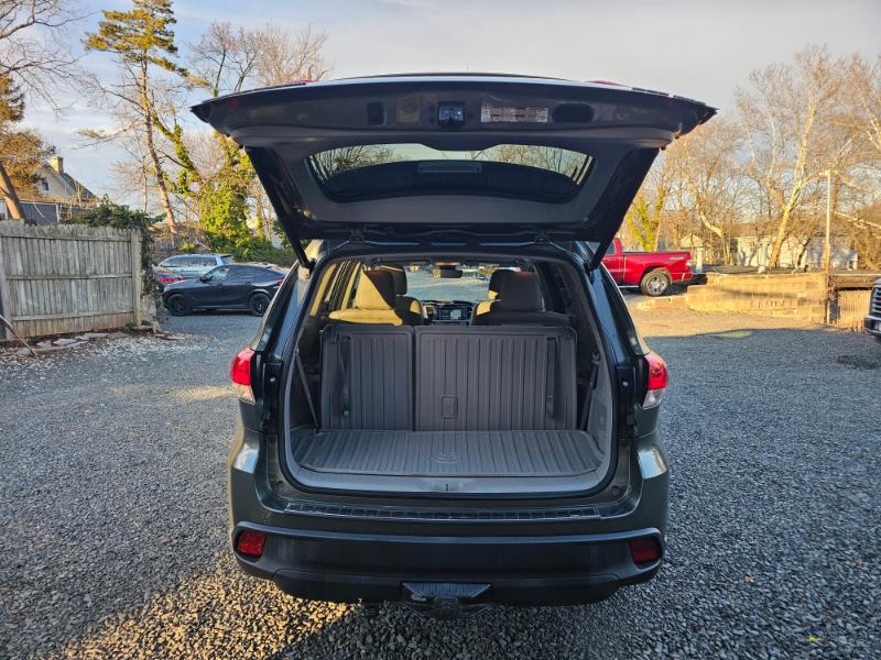 Toyota Highlander XLE AWD V6 2017