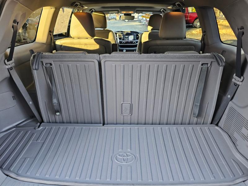 Toyota Highlander XLE AWD V6 2017