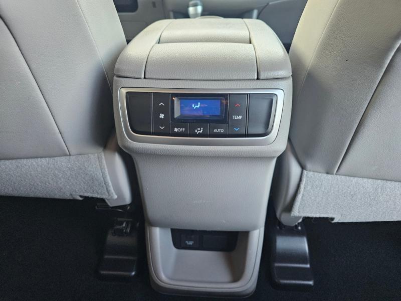 Toyota Highlander XLE AWD V6 2017