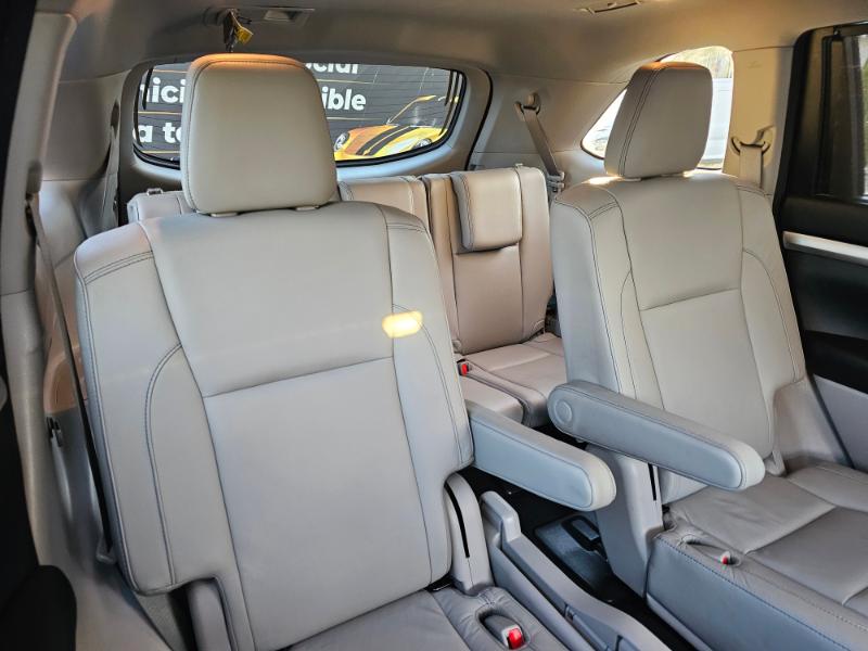 Toyota Highlander XLE AWD V6 2017