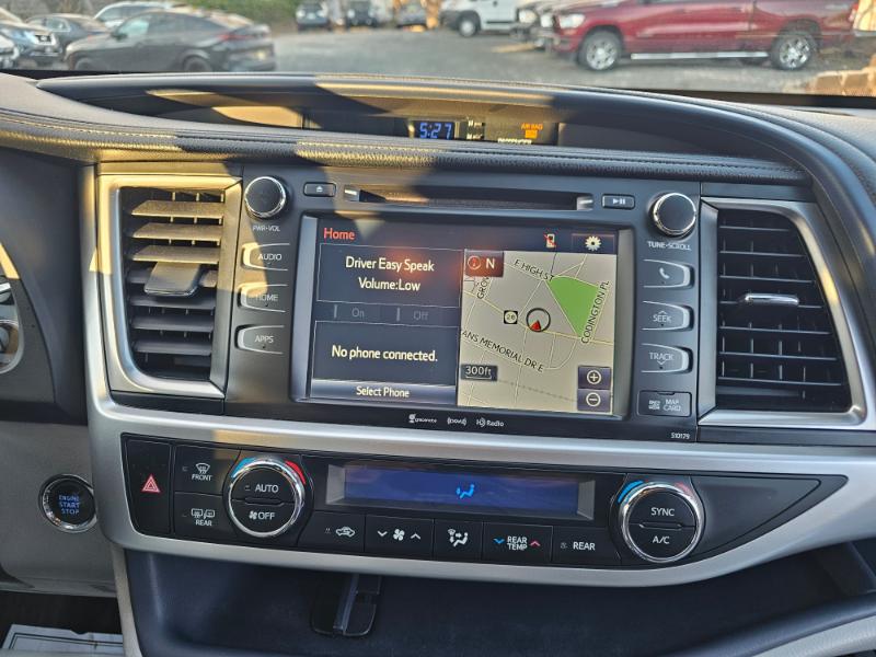 Toyota Highlander XLE AWD V6 2017