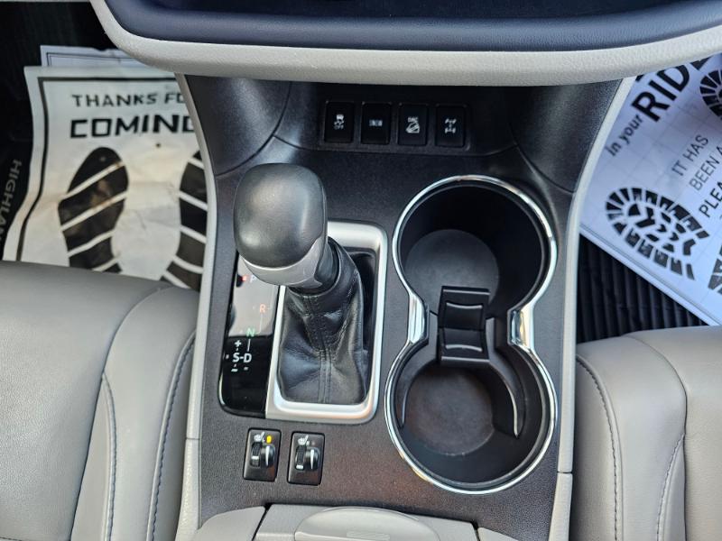 Toyota Highlander XLE AWD V6 2017