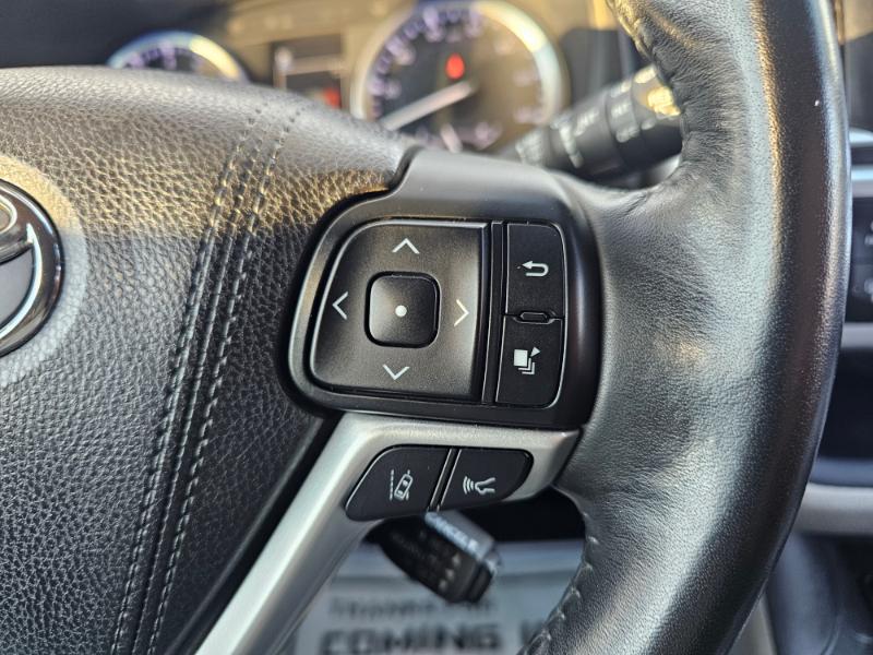 Toyota Highlander XLE AWD V6 2017