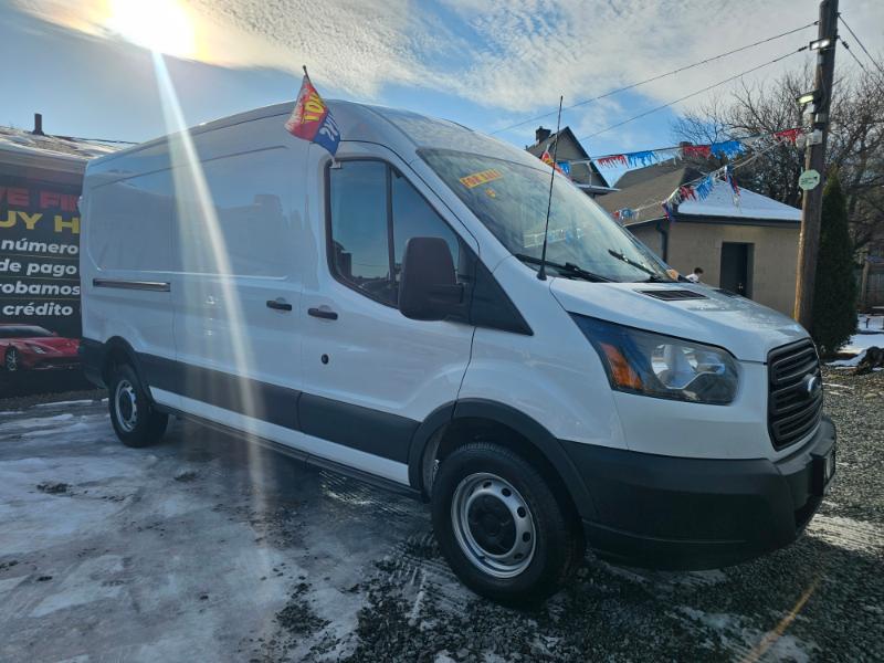 Ford Transit 250 Van Med. Roof w/Sliding Pass. 148-in. WB 2018