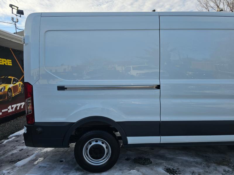 Ford Transit 250 Van Med. Roof w/Sliding Pass. 148-in. WB 2018