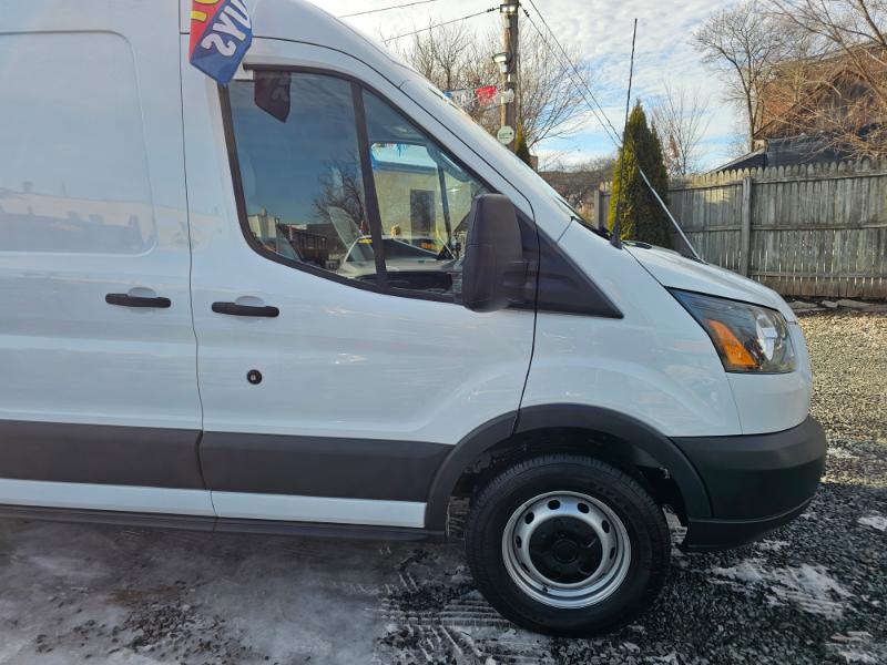 Ford Transit 250 Van Med. Roof w/Sliding Pass. 148-in. WB 2018