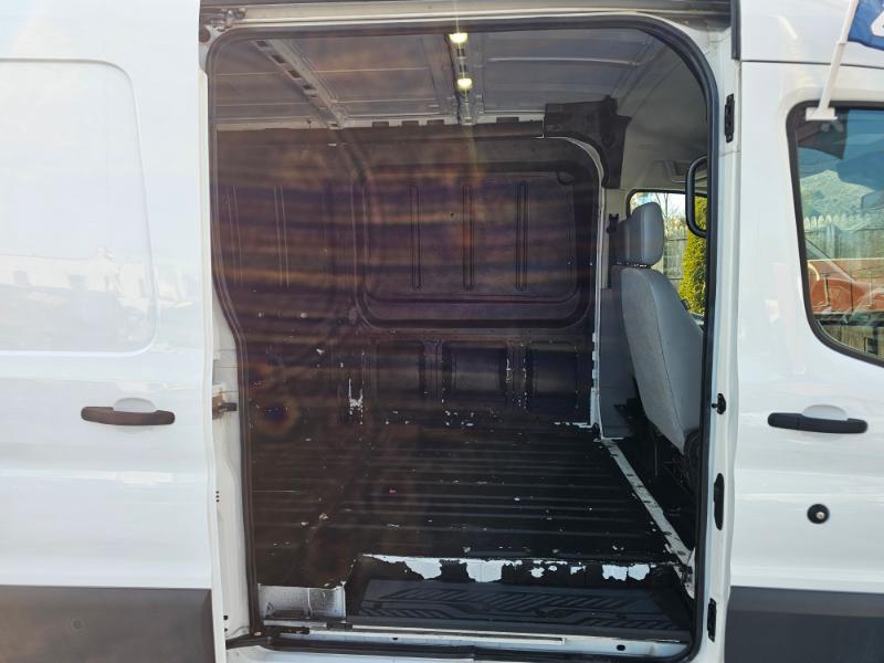 Ford Transit 250 Van Med. Roof w/Sliding Pass. 148-in. WB 2018
