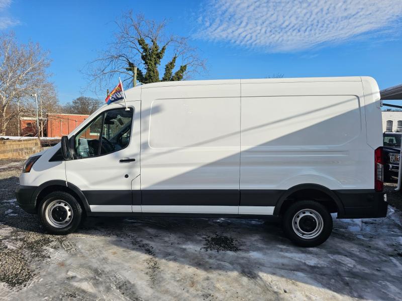 Ford Transit 250 Van Med. Roof w/Sliding Pass. 148-in. WB 2018
