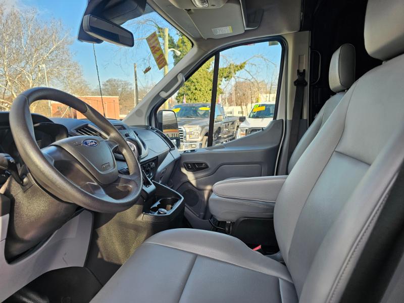 Ford Transit 250 Van Med. Roof w/Sliding Pass. 148-in. WB 2018