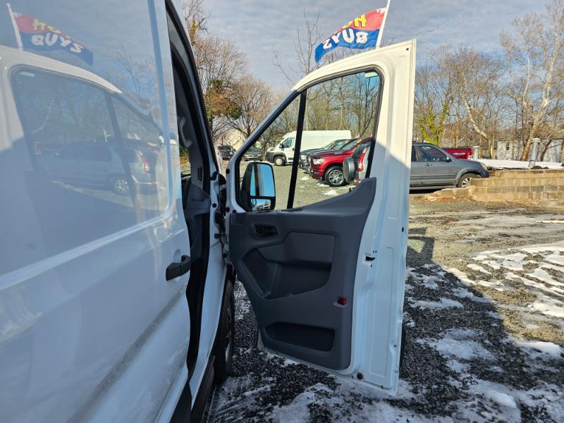 Ford Transit 250 Van Med. Roof w/Sliding Pass. 148-in. WB 2018
