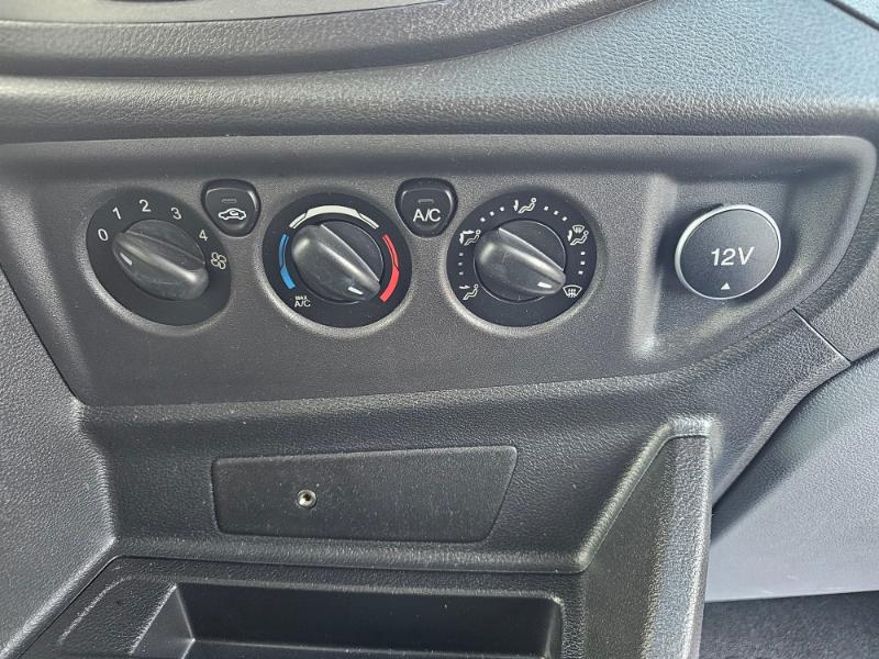 Ford Transit 250 Van Med. Roof w/Sliding Pass. 148-in. WB 2018