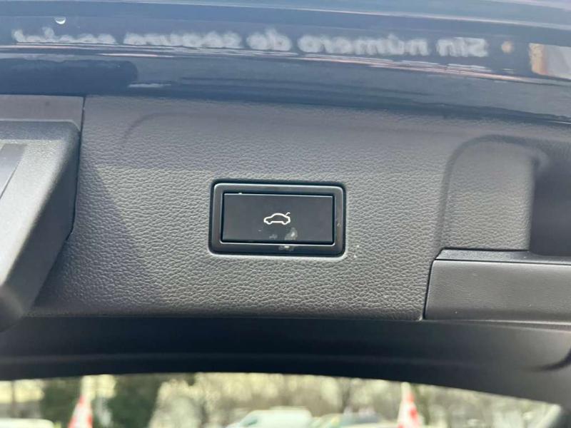 Volkswagen Atlas V6 SE w/Technology R-Line 4MOTION 2019