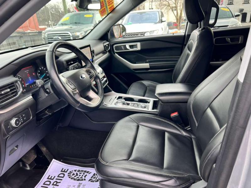 Ford Explorer XLT AWD 2022