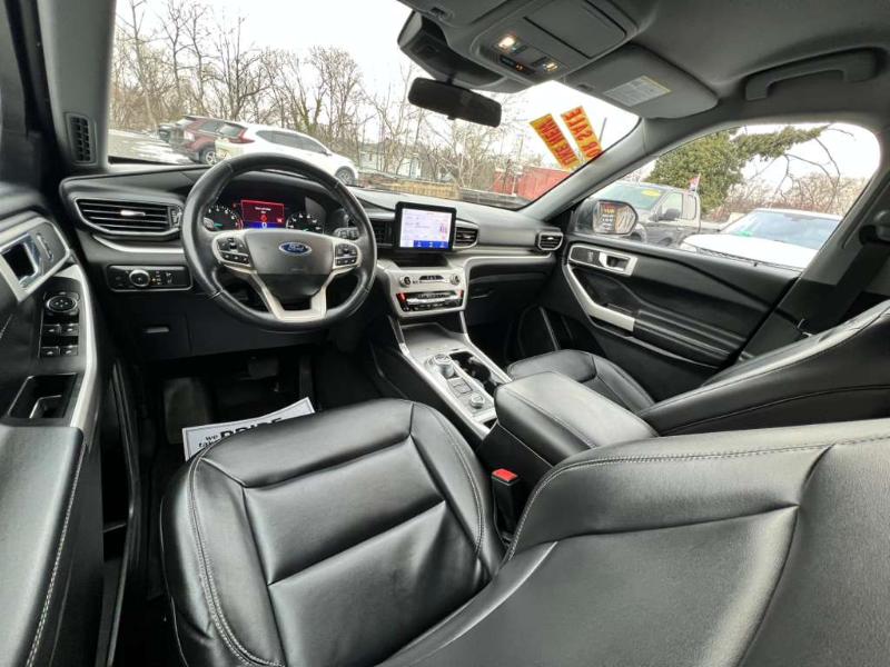Ford Explorer XLT AWD 2022