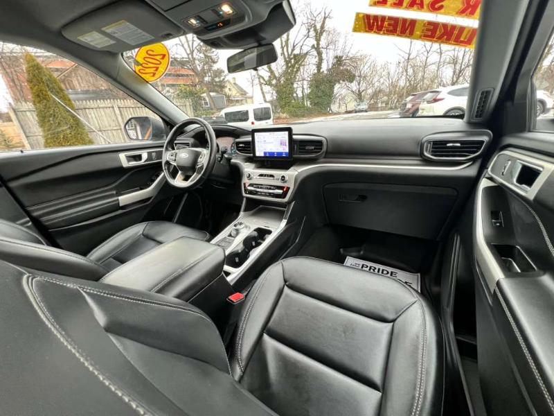 Ford Explorer XLT AWD 2022