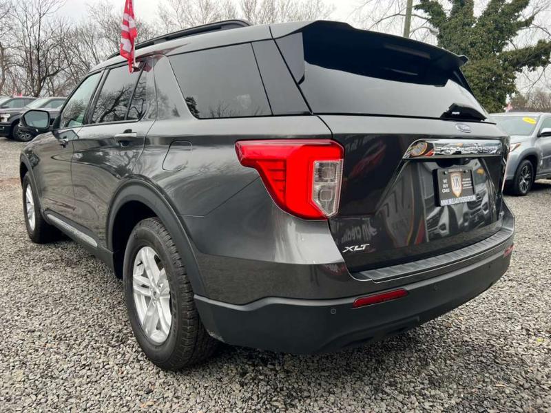 Ford Explorer XLT AWD 2020