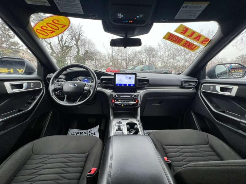 Ford Explorer XLT AWD 2020