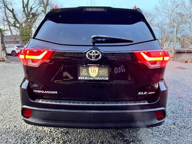 Toyota Highlander XLE AWD V6 2019