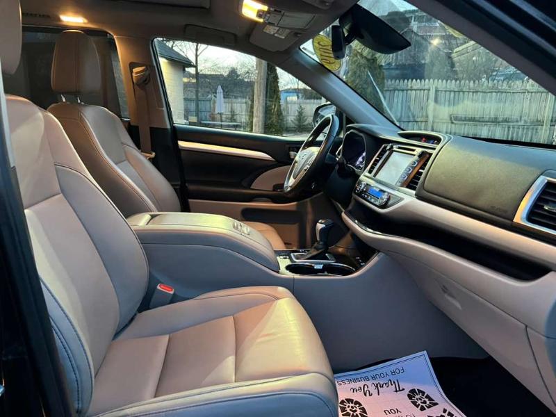 Toyota Highlander XLE AWD V6 2019