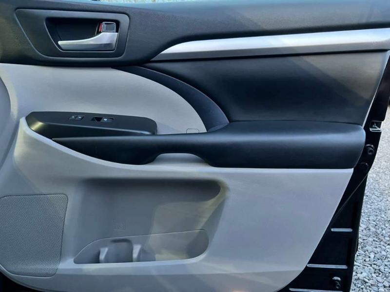 Toyota Highlander XLE AWD V6 2019