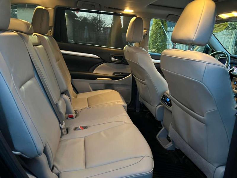 Toyota Highlander XLE AWD V6 2019