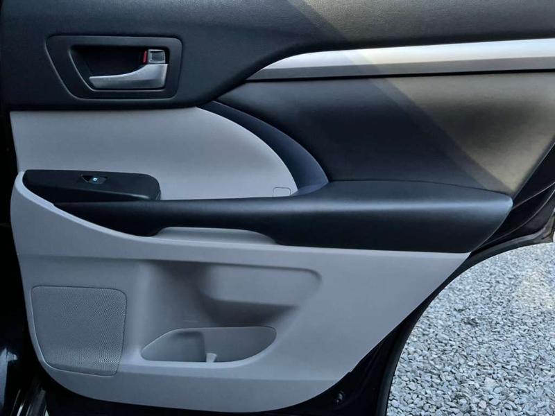 Toyota Highlander XLE AWD V6 2019