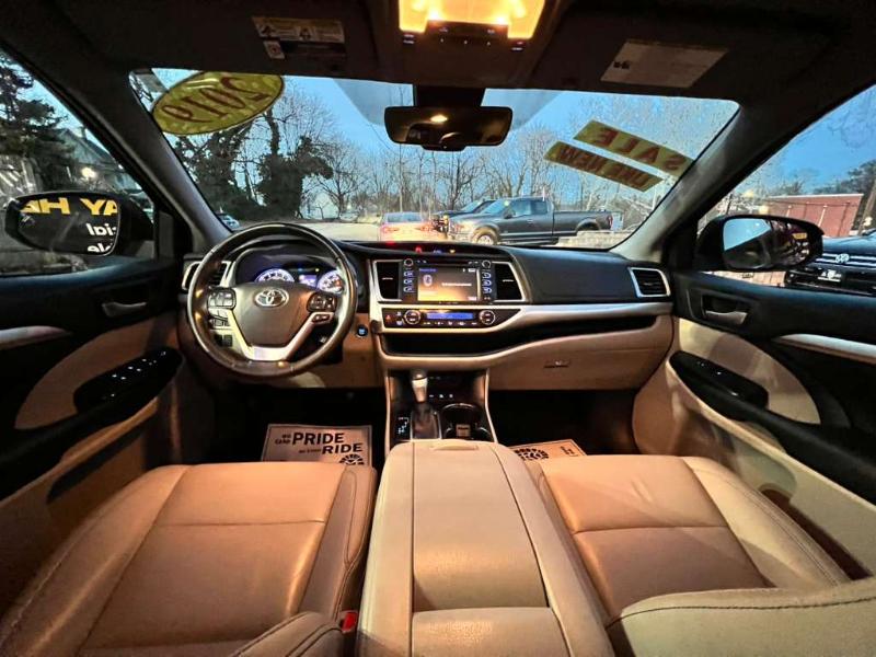 Toyota Highlander XLE AWD V6 2019
