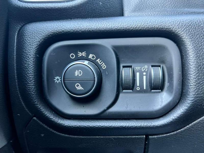 RAM 1500 Big Horn Crew Cab SWB 4WD 2019