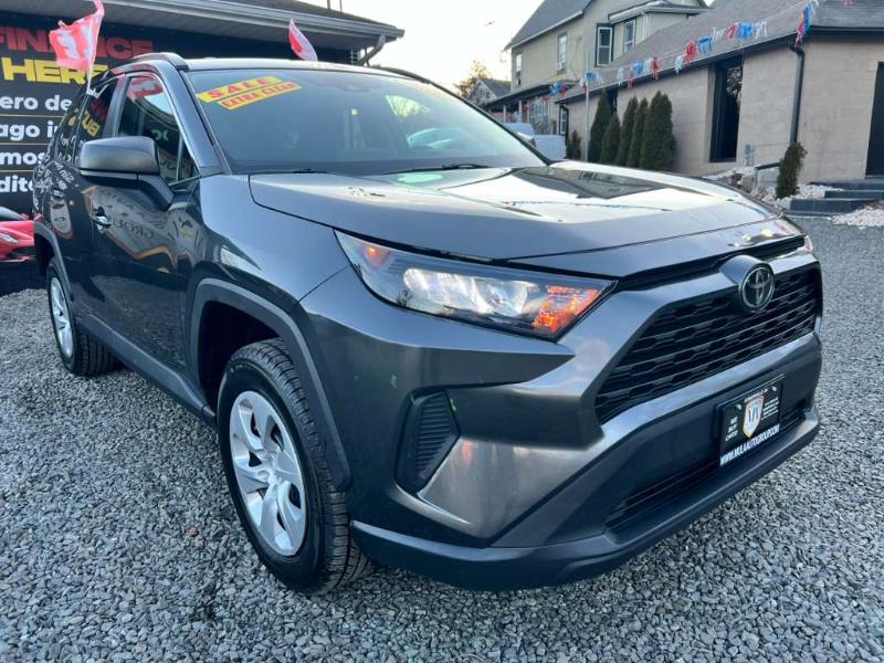 Toyota RAV4 LE AWD 2020