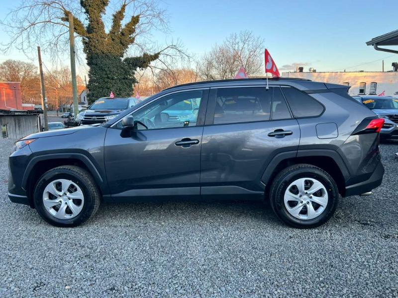 Toyota RAV4 LE AWD 2020