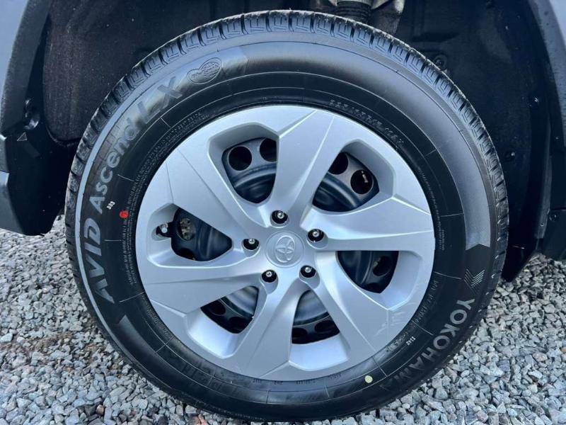 Toyota RAV4 LE AWD 2020